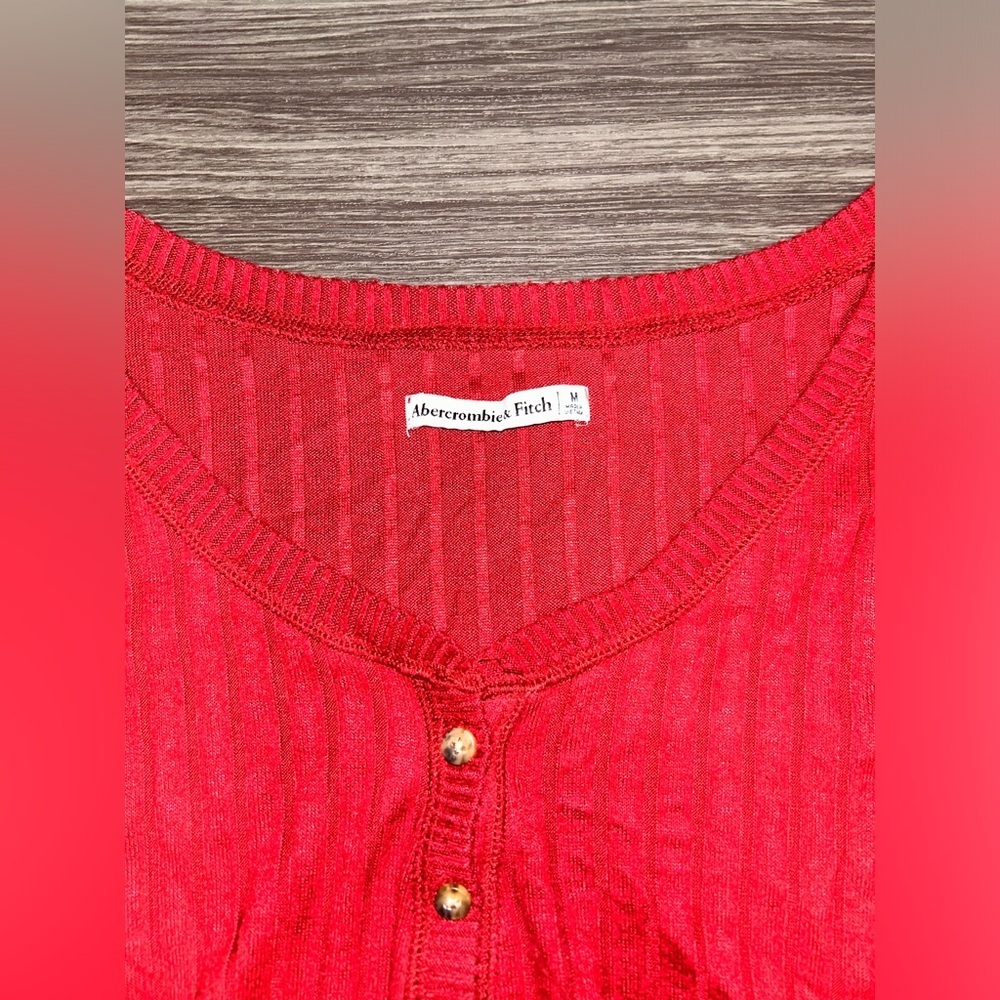 A&F Red Knit Crop Button Down Cardigan Sweater - Size Medium - Picture 2 of 5